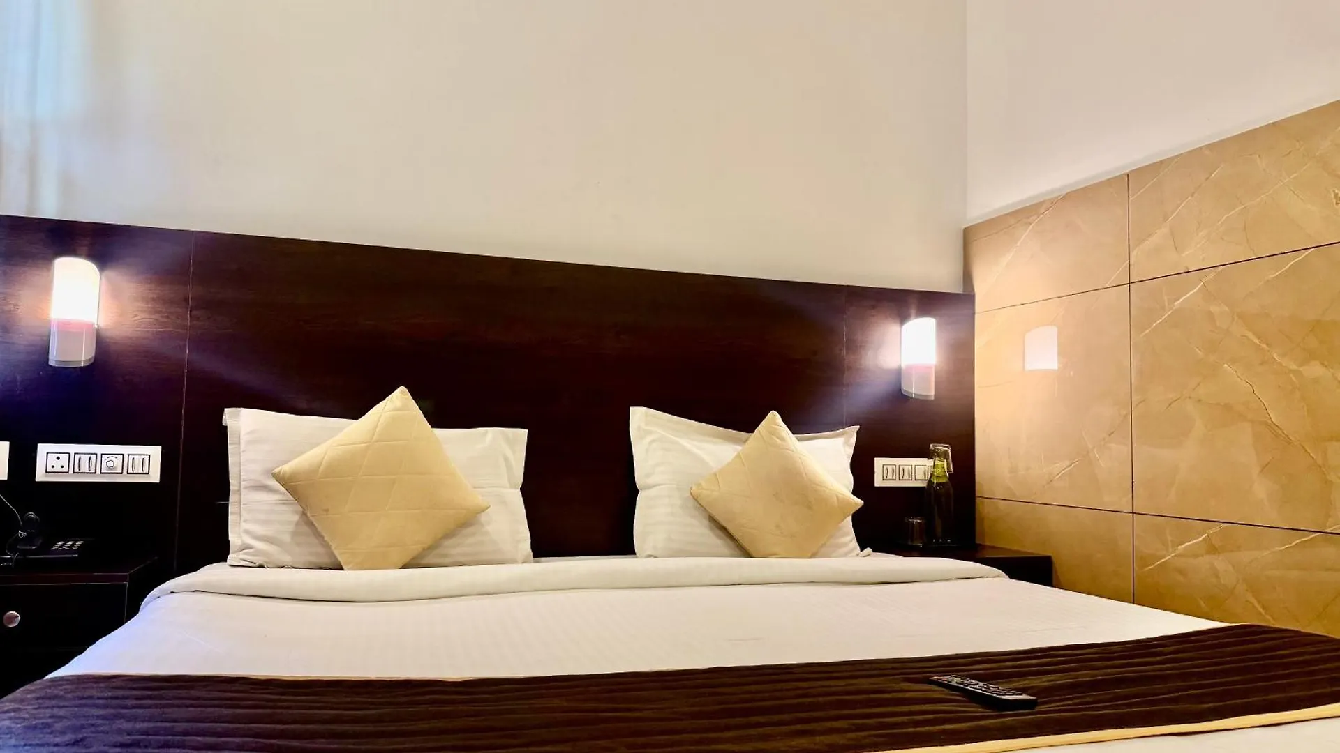 Hotel Skylark Holidays Munnar