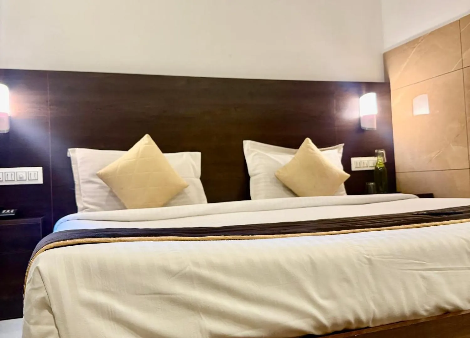 Hotel Skylark Holidays Munnar