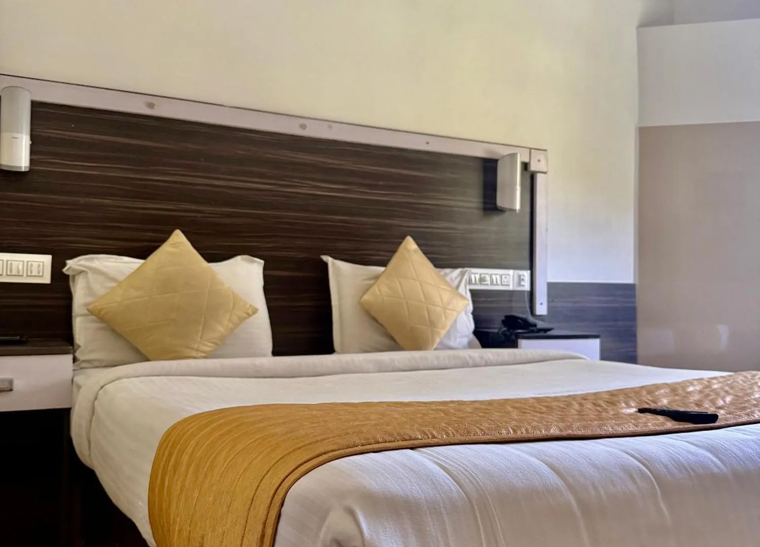 Hotel Skylark Holidays Munnar